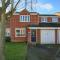 COSY 3 BED HOUSE to BICESTER OUTLET for BIG GROUP by Platinum Key Properties - Bicester