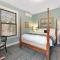 DeBary Inn