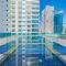 Stylish Waterfront Apartment With Views on Canal - Dubaj