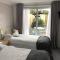 Basingstoke En Suite Room in Garden Annex - 贝辛斯托克