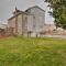 Lovely Stoughton Getaway Near Train Station!