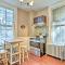 Centrally Located Apt in Victorian Mansion! - Poughkeepsie