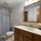 Spacious, Sunny Lake House! Close to ski trails. - 温莎