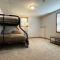 Spacious, Sunny Lake House! Close to ski trails. - 温莎
