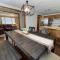 Spacious, Sunny Lake House! Close to ski trails.