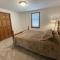 Spacious, Sunny Lake House! Close to ski trails. - 温莎