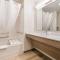 WoodSpring Suites Portland Vancouver