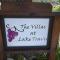 Shiraz & Chardonnay Haus - Lago Vista