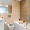 STYLISH 4 BED FAMILY HOME AT MADEJSKI, READING UNIVERSITY - 雷丁