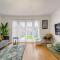 STYLISH 4 BED FAMILY HOME AT MADEJSKI, READING UNIVERSITY