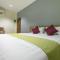 Tha-ruea Residence