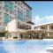 One Spatial Two Bedroom Condominium Unit with Pool and Gym free Netflix and wifi