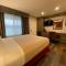 Sahara Courtyard Inn & Suites Osoyoos - Osoyoos