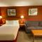 Sahara Courtyard Inn & Suites Osoyoos - Osoyoos