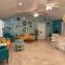 3Gulls Inn Ozona-Boutique Hotel-Steps from Restaurants & Brewery-SwimSpa Pool-Pet Friendly