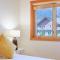 Mtn View Escape with King Size Bed with Outdoor Pool - Banff Pass Included! - Canmore