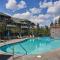 Mtn View Escape with King Size Bed with Outdoor Pool - Banff Pass Included! - Canmore