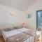 Apartment in Supetarska Draga with sea view, balcony, air conditioning, WiFi 3321-3
