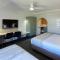 Hamilton Henry Parkes Motor Inn