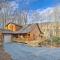 Family Cabin with Hot Tub 12 Mi to Beech Mountain!