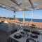 Apartment in a villa a stones throw from the sea