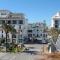 28 Mikonos Playa in Puerto de la Duquesa 2 bed 2 bath apartment ideally located to the beach & marina - 萨比尼拉城堡