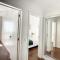 Lido Life Apartment by LovelyStay