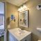 Emerald Isle Condo with Direct Access to Ocean! - Emerald Isle