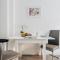Central 2 double bedroom flat with parking