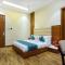 Hotel Aura Grand By Levelup Hotels