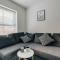 Central 2 double bedroom flat with parking