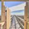 Ocean-View Condo with Deck, Steps to Carolina Beach! - كارولينا بيتش