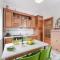 Green Island Apartment