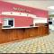Norwood Inn & Suites Worthington