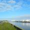'Harbour View' on the river by Gorleston's award winning beach - Pet free! - Gorleston-on-Sea
