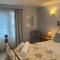 Lakeland Snug