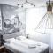 LouLous Central Apartment with cosy balcony
