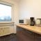 RAJ Living - 1 or 3 Room Apartments with Balcony - 20 Min Messe DUS & Airport DUS - Meerbusch