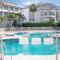 Lovely 2 Bedroom Apartment w/ large garden + pools