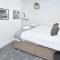 Elm House by YourStays - Lovely home in Cheshire, quiet residential street