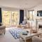 Port Side - Boutique Home with Outstanding River Views