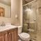 Cozy Houghton Lake Heights Cottage with Private Yard