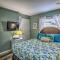 Walk to Beach: Dog-Friendly Myrtle Beach Cottage!