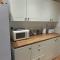 Ladbury House in Walsall, Near the M6, Walsall Uni and Hospital, with free parking and easy access to Birmingham city centre, only 20 mins from the NEC and Birmingham airport, 15 mins from Villa Park - Bescot