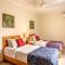 Janis Place Cottage by Purely