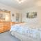 The Nordic House in the Cove - Meredith Lodging