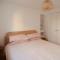 High Cogges Farm Holiday Cottages - The Cart Shed