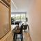 Phaedrus Living - Seaside Deluxe Flat Harbour 106