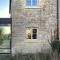 High Cogges Farm Holiday Cottages - The Granary - Witney