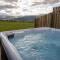 Beinn A Ghlo Luxury Glamping Pod with Hot Tub & Pet Friendly at Pitilie Pods - 阿伯费尔迪